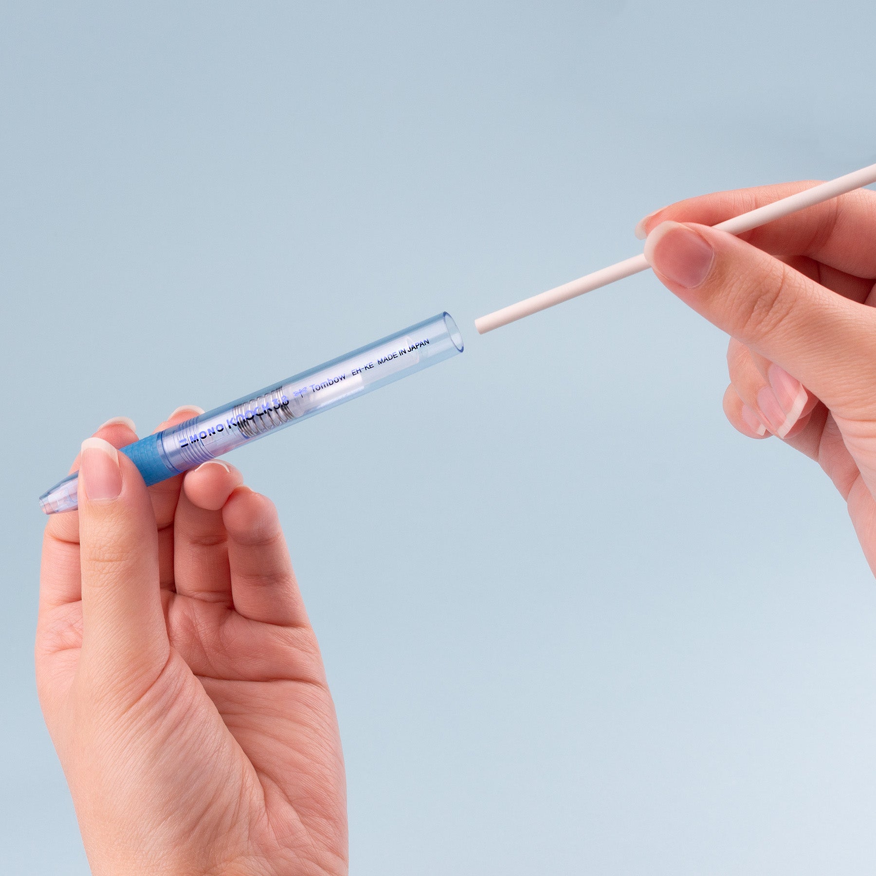 Borrador Retráctil MONO Knock Tombow 3.8mm - Tipo Bolígrafo con Clip