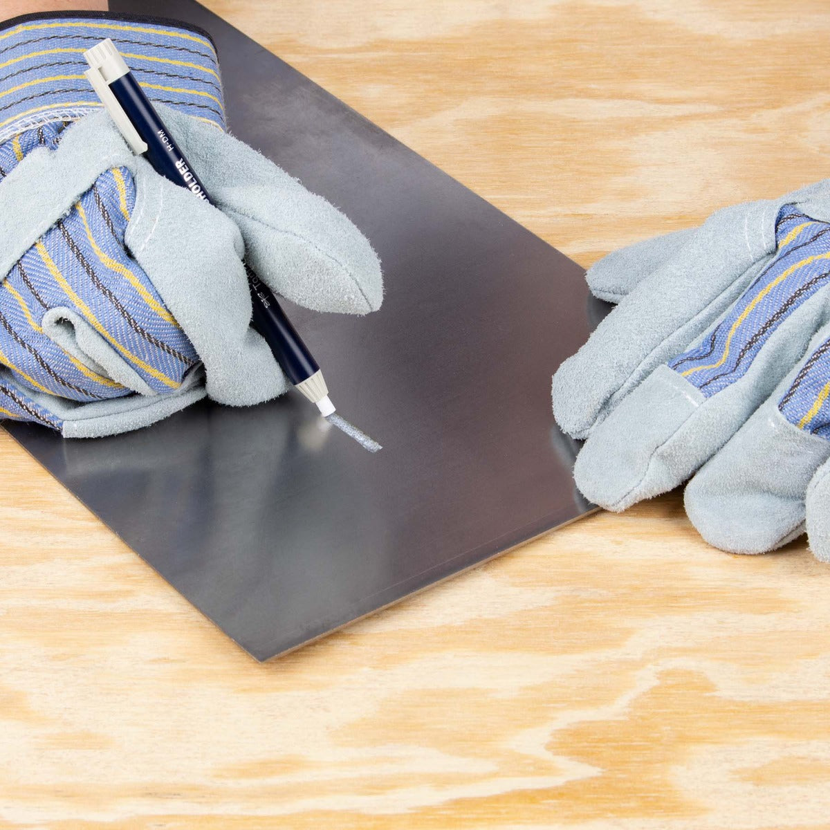 Porta Marcador de Cera Retráctil Para Múltiples Superficies