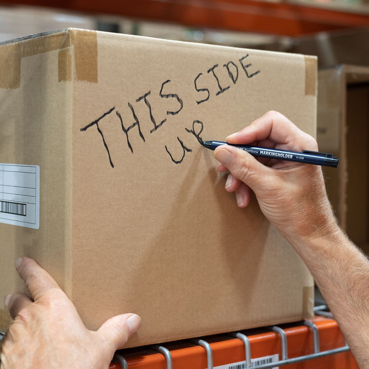 Porta Marcador de Cera Retráctil Para Múltiples Superficies